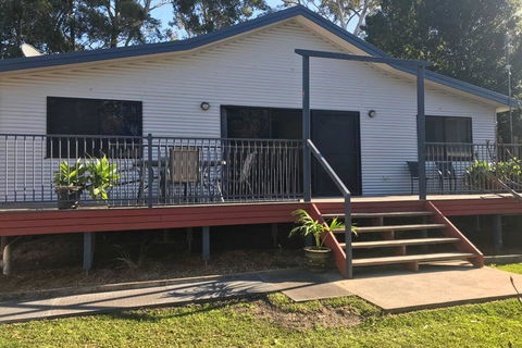 FAIRVIEW COTTAGE 25B - Waterfront Accommodation - eAccommodation 2