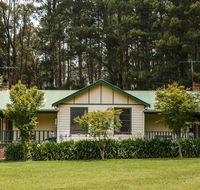 Federation Gardens  Possums Hideaway - eAccommodation