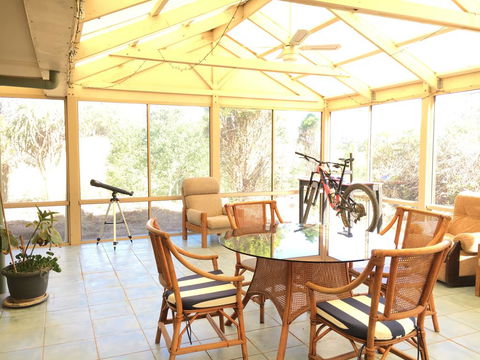 Fox Farm - Entire House Sleeps 12 Ppl - eAccommodation 2
