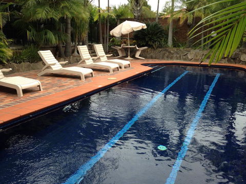 Francis Phillip Motor Inn And The Lodge - eAccommodation 2