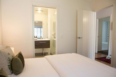 Furmston House & Studio - eAccommodation 0