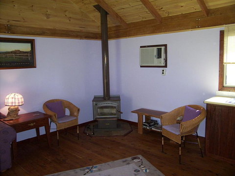 Gaddleen Grove Cottages - eAccommodation 2