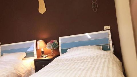 Golden Village - eAccommodation 1