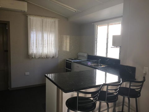 Goondihill Hotel - eAccommodation 2