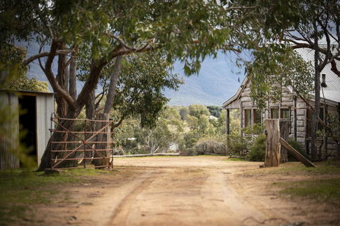 Grampians Pioneer Cottages - eAccommodation 2