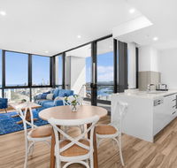 Grand Beach Views in 2-Bed Apartment With Balcony - eAccommodation