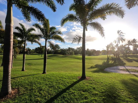 Halliday Bay Resort - eAccommodation 0