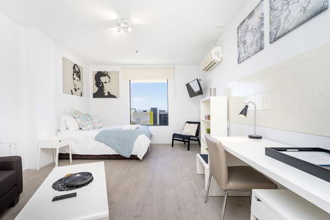 High In The Sky Executive - eAccommodation 0