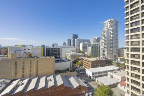 High In The Sky Executive - eAccommodation 1