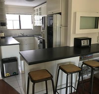 Hillarys Family Holiday Home - eAccommodation