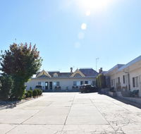 Hillview Motel - eAccommodation