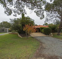 Holiday House On One Six Six - eAccommodation