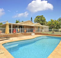 Hook Wine and Sinker Hervey Bay - eAccommodation