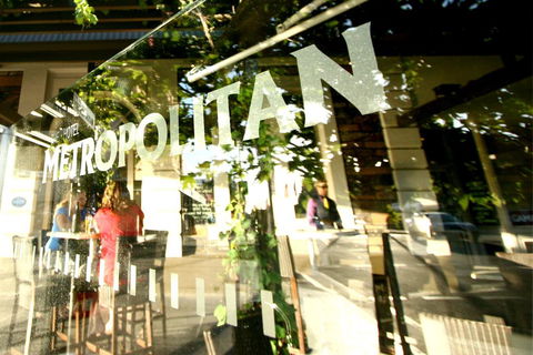 Hotel Metropolitan - eAccommodation 0