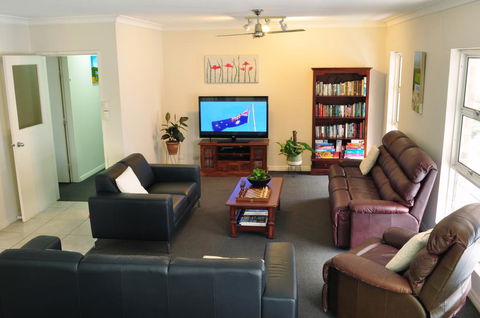 Isla House Greenslopes - eAccommodation 3