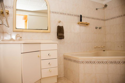 Kimba Travellers' Haven - eAccommodation 1