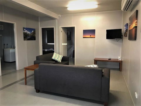 Lake Callide Retreat - eAccommodation 1