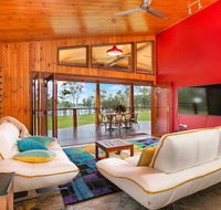 Lake Tinaroo Waterfrontage - eAccommodation