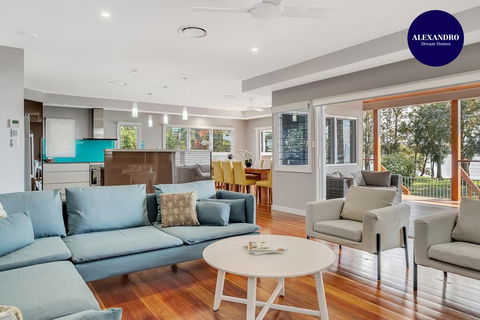 LAKEFRONT And SUNSET HAVEN - eAccommodation 0