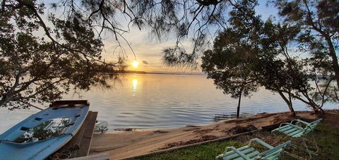 LAKEFRONT And SUNSET HAVEN - eAccommodation 1