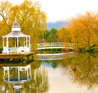 Lakeside Cottage Luxury BB - eAccommodation