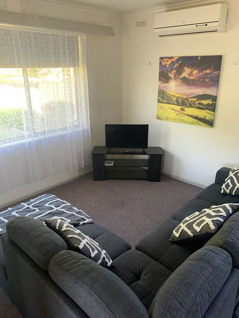 Maffra Short Stay-Thomson House - eAccommodation 3