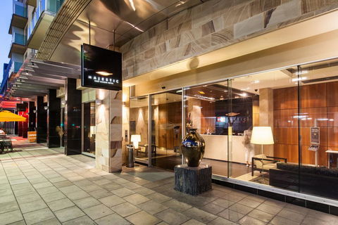 Majestic Roof Garden Hotel - eAccommodation 3