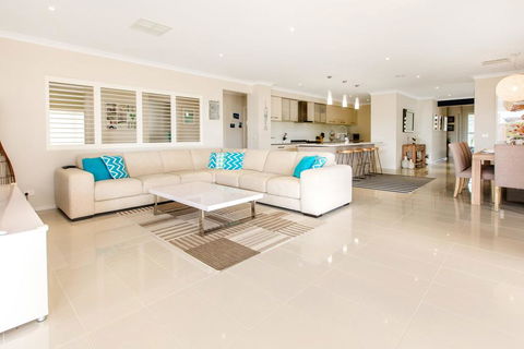 MALIBU - SAFETY BEACH - eAccommodation 3