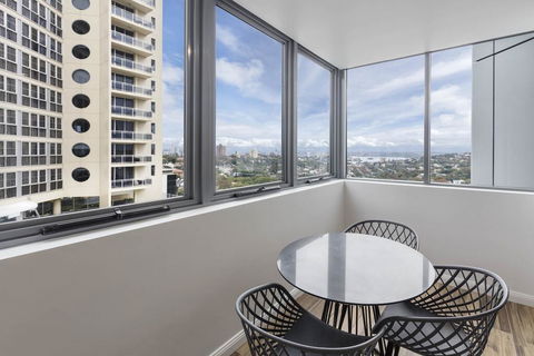 Meriton Suites Bondi Junction - eAccommodation 3