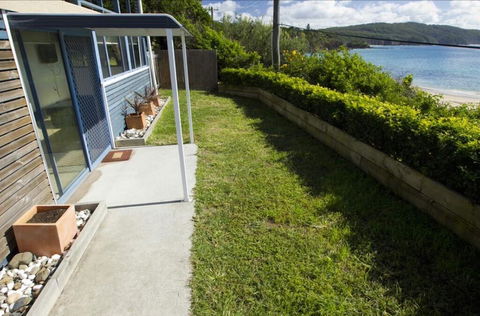 Mick's Apartment - Seal Rocks Beachfront - eAccommodation 0