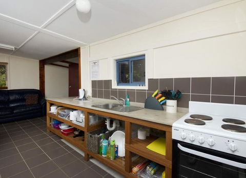 Mick's Beach Cottage - Seal Rocks Beachfront - eAccommodation 2