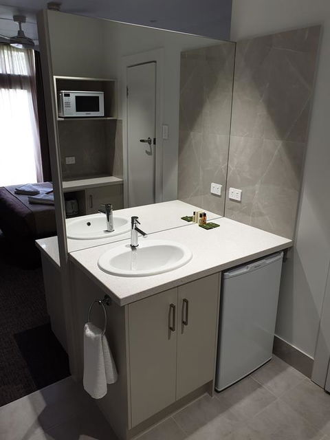 Naracoorte Hotel Motel - eAccommodation 1
