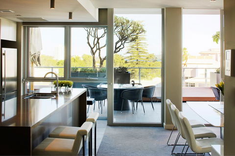 Claremont Quarter Luxury Apartment - eAccommodation 0