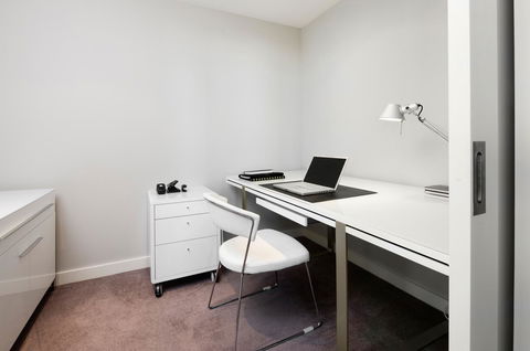 Claremont Quarter Luxury Apartment - eAccommodation 12