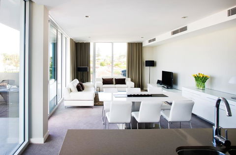 Claremont Quarter Luxury Apartment - eAccommodation 5