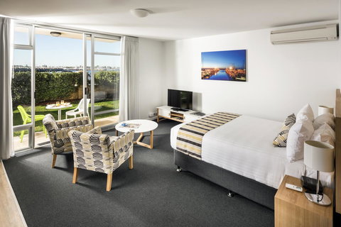 Be. Fremantle - eAccommodation 5