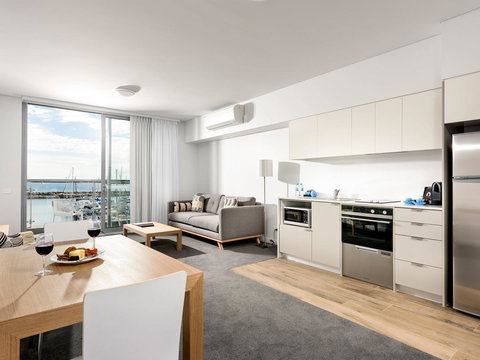 Be. Fremantle - eAccommodation 24