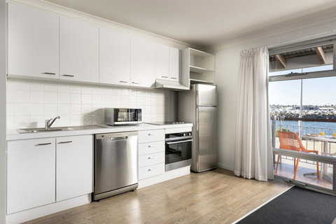 Be. Fremantle - eAccommodation 15