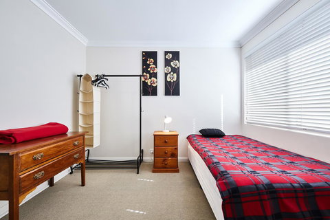 Fremantle Townhouse U/5 - eAccommodation 9