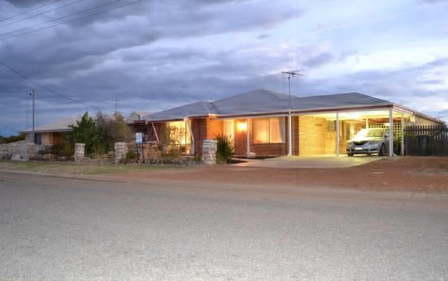 Leeman WA eAccommodation