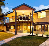 Mullaloo Beachfront Retreat - eAccommodation