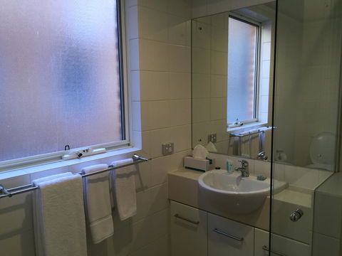 West End District Apartments - eAccommodation 6