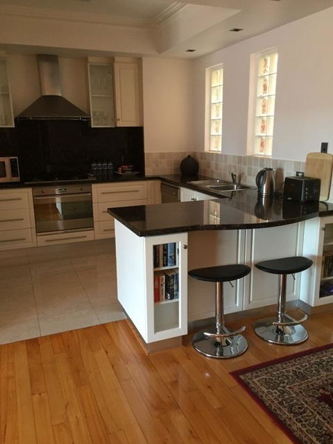 West End District Apartments - eAccommodation 20