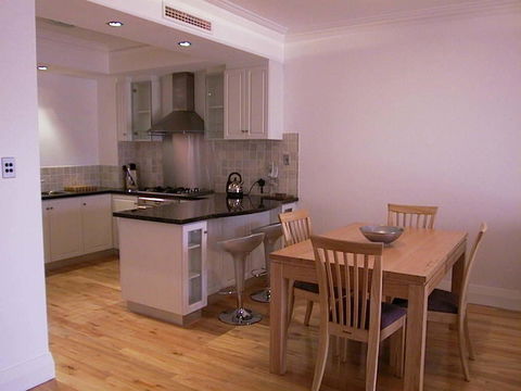 West End District Apartments - eAccommodation 21