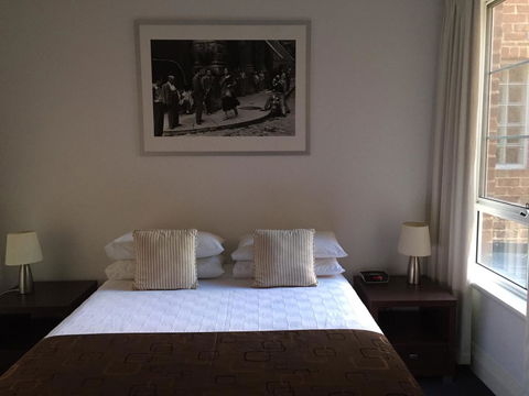 West End District Apartments - eAccommodation 5