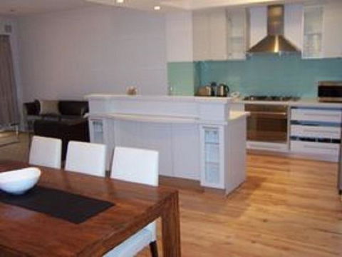 West End District Apartments - eAccommodation 18