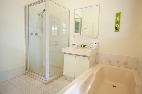 Riverglen Chalets - eAccommodation 23