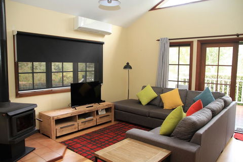 Riverglen Chalets - eAccommodation 13