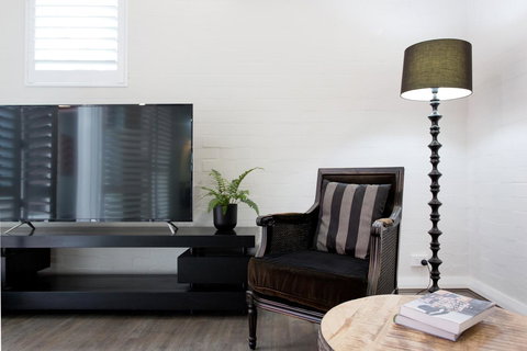 Stay Fresh - Fremantle CBD - eAccommodation 1