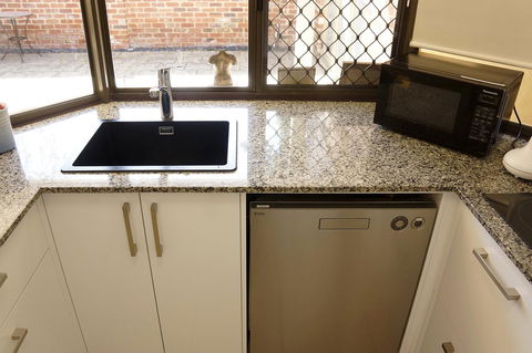 Suffolk House - eAccommodation 11